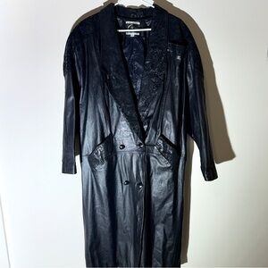 Vintage G-III Global Identity Black Leather Long Trench Coat M Embossed Panels